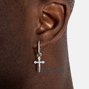 Boucles d'oreilles en diamant Punk rétro de luxe vente chaude 925 pendentif croix poignard en argent Sterling pour hommes bijoux fins - Product Image 1