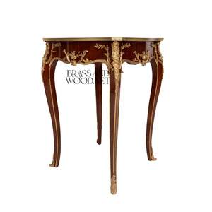 Table d'appoint carrée de style français de luxe avec incrustation florale riche et accents en laiton doré orné pour l'intérieur des palais - Product Image 5