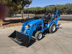 Tractor LS MT225S de la Mejor Calidad con Retroexcavadora, Tracción en las 4 Ruedas, Motor Diésel de 22 HP, Bomba para Construcción Agrícola - Product Image 3