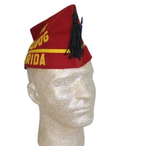 Gorras laterales de guarnición de lana con producción inspirada en el patrimonio hecha para uniformes de reproducción y colecciones históricas - Product Image 2