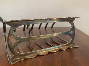 ชั้นวางขนมปังโลหะสีเงินสำหรับใส่ขนมปังชิ้นเล็กๆ อุปกรณ์ครัวสำหรับจัดเก็บขนมปัง อุปกรณ์จัดระเบียบบ้าน - Product Image 3