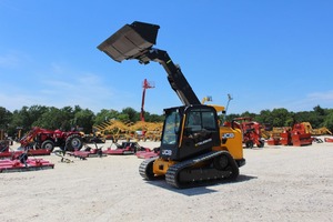 รถตักล้อยาง JCB 3TS-8T ขนาด 74 แรงม้า รถตักขนาดเล็กพร้อมแขนยืดไสลด์ได้ สำหรับงานก่อสร้างและเกษตรกรรม สภาพดี - Product Image 2