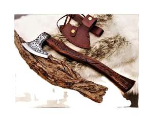 Hacha Industrial de Acero con Alto Contenido de Carbono 1095, Cabeza Grabada, Mango de Madera Tallado a Mano, para Camping, Corte al Aire Libre y Uso Multipropósito - Product Image 1