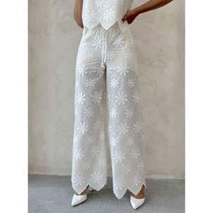 Combinaisons et salopettes brodées pour femmes, vente en gros de pantalons - Product Image 3