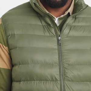 Chaleco acolchado personalizado para hombre, calentador corporal de invierno, cuello alto, sin mangas, de algodón, para clima frío. - Product Image 4