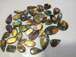 Cabochon de Labradorite multi-violette de haute qualité pierre précieuse en vrac naturelle polie pour la fabrication de bijoux - Product Image 3