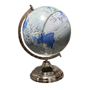 Globo de artesanía en elegante soporte de metal con mapa del mundo para espacios temáticos de viaje vintage o entornos decorativos educativos - Product Image 5