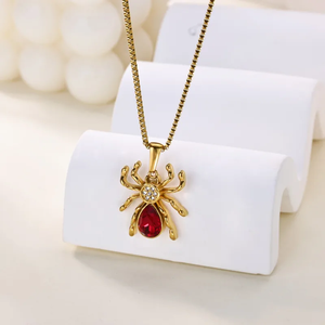 Collar con Colgante de Mariposa Araña, Chapado en Oro de 18K, Acero Inoxidable, Cadena para Clavícula, Joyería para Mujer, Uso Diario, Joyería de Moda - Product Image 1