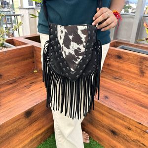 Best Seller Western Real Hair On Suede Leather Fringe Crossbody Bag para mujer Custom Genuine Leather Hand Stitch Boho Purse - Product Image 2