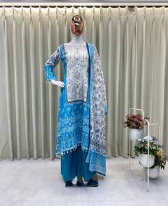 Ensemble ethnique élégant trois pièces prêt-à-porter : Kurta, Palazzo et Dupatta, idéal pour les occasions décontractées et les fêtes - Product Image 3