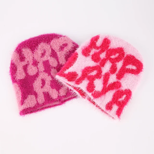 Bonnet d'hiver en tricot acrylique de qualité supérieure personnalisé Taille libre Jacquard doux Mohair Laine avec des motifs de personnages de dessins animés Bonnets Produit - Product Image 4
