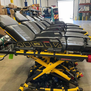 Performance-PRO XT resistente de 700 lb. Cunas manuales con estructura en X, sección superior retráctil y movilidad de 360 grados - Product Image 1