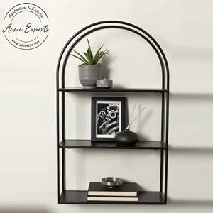 Estante de pared de hierro arqueado de 3 niveles, estantería con acabado recubierto de polvo negro para libros de vino y decoración de pared, moderno y contemporáneo - Product Image 1