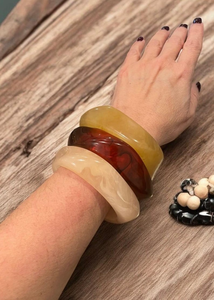 ชุดกำไลเรซิ่นทำมือหลากสีสัน เป็นมิตรกับสิ่งแวดล้อม แฟชั่นทันสมัยสำหรับผู้หญิง เครื่องประดับแบบดั้งเดิม น้ำหนักเบา เหมาะสำหรับใส่ในชีวิตประจำวันและงานปาร์ตี้ - Product Image 2