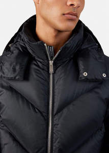 Veste matelassée noire personnalisée avec capuche détachable Nouveau style de vêtements de rue d'extérieur Vestes d'hiver pour hommes à capuche - Product Image 6
