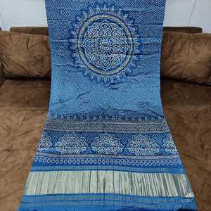 Belle dupatta en pure soie légère et lourde avec bandhej imprimé partout à la mode pour les adultes - Product Image 3