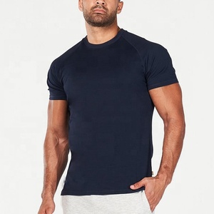 Logo personnalisé pour hommes T-shirt de sport coupe ajustée Vêtements de sport secs Tissu tricoté à manches courtes Vente en gros de vêtements de sport personnalisés pour tous - Product Image 1