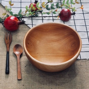 Cuenco de madera hecho a mano de Vietnam | Artículos de comedor ecológicos para ensaladas, sopas y aperitivos - Product Image 1