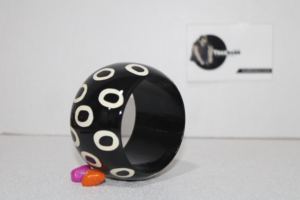 Women's New Fashion Stylish Design <b>Wooden</b> <b>Bangle</b> Colorful Circle Pattern-White and Black Traditional Vintage Style - Product Image 2
