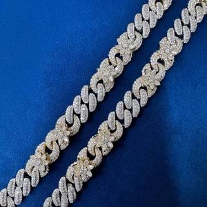 Cadena cubana de diamantes de moissanita de estilo elegante al por mayor con superficie lisa pulida perfecta para traje de fiesta de aniversario de boda - Product Image 5