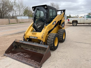 รถตักล้อยาง CAT 262D3 รุ่นขายดีที่สุด มือสอง ทนทาน พร้อมขายด่วน รถตักขนาด 226 246 262 สำหรับงานหนักและเชื่อถือได้ - Product Image 4