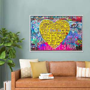 Lienzo Impreso: Corazón de Graffiti de Banksy - Impresión Artística de Amor, Lienzo Enmarcado en Blanco - Product Image 1