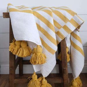 Manta Marroquí Hecha a Mano, Auténtica, Artesanal, Diseño Tribal, Suave, Tejida, Decoración para el Hogar, Regalo - Product Image 1