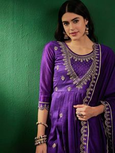 Vêtements de mariage CP Vichitra avec broderie Salwar Costume Fabricant de l'Inde au fournisseur le plus bas - Product Image 3