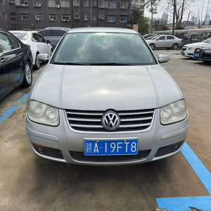 Polo 1.6L Turbo essence automatique de 2007 bien entretenue, en excellent état, avec sièges en cuir et toit ouvrant - Product Image 2