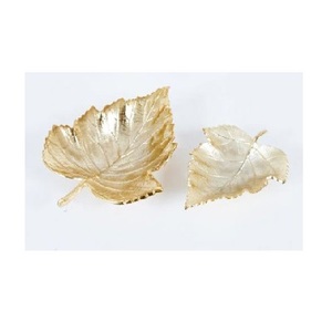 Élégant plateau de service en métal moderne en aluminium belle conception de feuille de fleur finition de haute qualité pour les desserts alimentaires collations boissons - Product Image 3