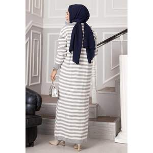 Vestido de punto de cuello alto con cremallera gris - Product Image 4