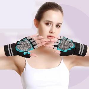Top Quality Custom logo Wholesale by Good Manufacturer New Style Best Material With Best Rate for Gym Fitness <b>Gloves</b> Best Rate - Product Image 5