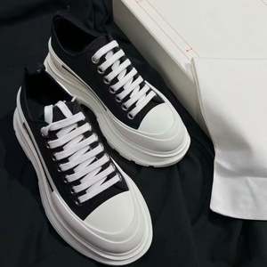 Chaussures décontractées à lacets pour femme MQ MoQueen, version haute, en toile blanche, nouveau style, plateforme à semelle épaisse, rehaussantes, collection automne - Product Image 1