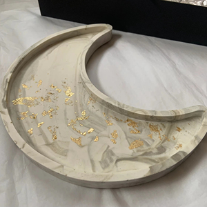 Plateau de lune en résine avec paillettes dorées Idéal pour le décor de service du Ramadan et la présentation de l'iftar festif Fabriqué à la main en Inde - Product Image 2