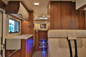 Autocaravana Familiar de Lujo, Estándar de Emisiones Euro VI, Motor de 170 CV, Color Blanco, Galvanizado en Caliente - Product Image 3