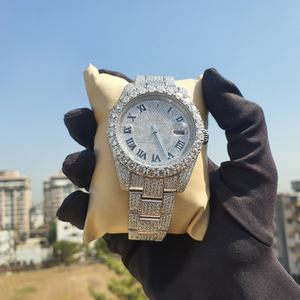 Montre en acier inoxydable en gros, sertie de moissanite et de diamants VVS1, chiffres romains, mouvement à quartz, bracelet de luxe 20 mm, cadeau bijou - Product Image 3