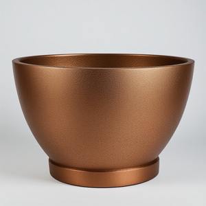 Elegante Jardinera Decorativa de Hierro con Opciones Personalizables Diseñada para Complementar Arreglos de Plantas Modernos en Interiores y Exteriores - Product Image 4