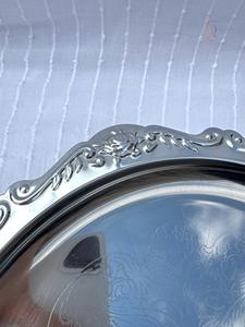 Durable Metal Cake Stand with Luxurious Finish, Perfect Choice for Event Planners, <b>Bakers</b>, and Home Entertaining - Product Image 3