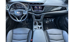 Cadillac XT6 Premium Luxury AWD 2025 d'occasion en excellent état, moteur turbo, boîte automatique, sièges en cuir foncé - Product Image 4