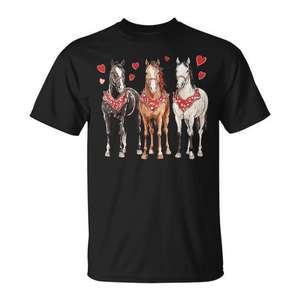 Linda camiseta del Día de San Valentín para amantes de los caballos con corazones y pañuelos para entusiastas de los caballos - Product Image 1