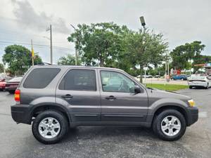 Precio bajo, Ford Escape XLT 2006, auto usado en venta - Product Image 4