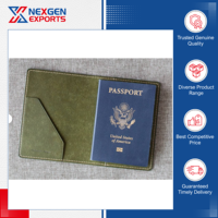 Design élégant ODM Logo personnalisé acceptable Couverture de passeport en cuir cousue à la main avec blocage RFID pour les acheteurs en gros