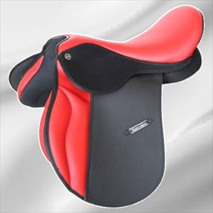 Juego de sillines de salto inglés en cuero sintético Kit completo de tachuelas de caballo con árbol de plástico Hecho EN LA India - Product Image 6