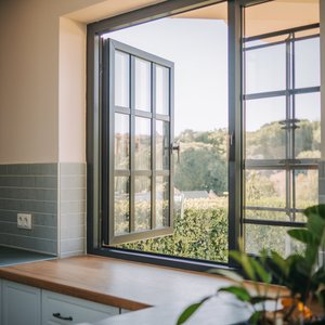 Customizable <b>Folding</b> <b>Windows</b> Tempered Glass Aluminum Alloy Frame Stainless Steel Screen Horizontal Magnetic Louver Louvers - Product Image 1