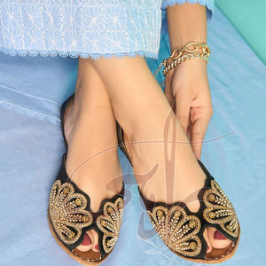 High Quality Latest <b>Design</b> Women Khussa Customized Color Handmade Printed Anti-Slippery Velvet Upper All Seasons - Product Image 4