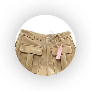 Shorts en cuir pour femmes, taille mi-haute, coupe skinny, avec ceinture et poches cargo, motif personnalisable, imperméable et écologique - Product Image 3