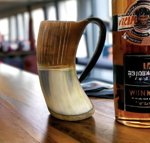Tasse en céramique d'inspiration médiévale authentique Nouveau design Tasse en corne naturelle Personnalisable Viking Drinking Tankard Beer Mug - Product Image 2