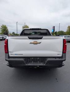 Chevrolet Silverado EV AWD Work Truck 4 portes, cabine double, 5,9 pieds de long, 4 roues motrices, modèle 2017 à 2024, occasion, bon état, à vendre. - Product Image 2