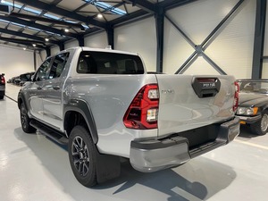 Hilux 2024, Diésel, Automática, SUV, 4.1-6L, 75k Millas, Asientos de Cuero, Techo Solar - Product Image 4