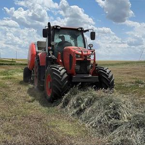 Pour tracteur 4x4 avec moteur, boîte de vitesses et pompe. - Product Image 1